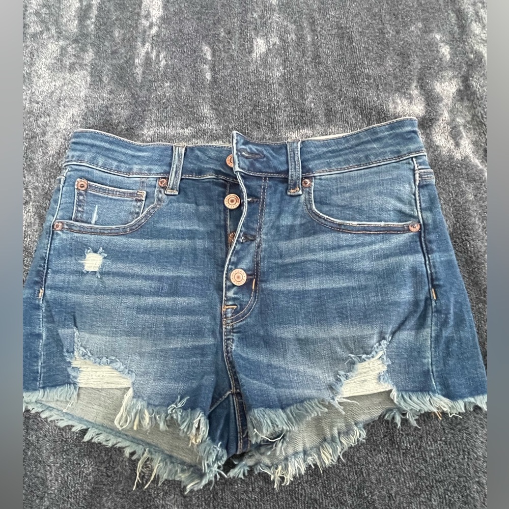 American Eagle Hi-Rise shortie jean shorts in Size 6